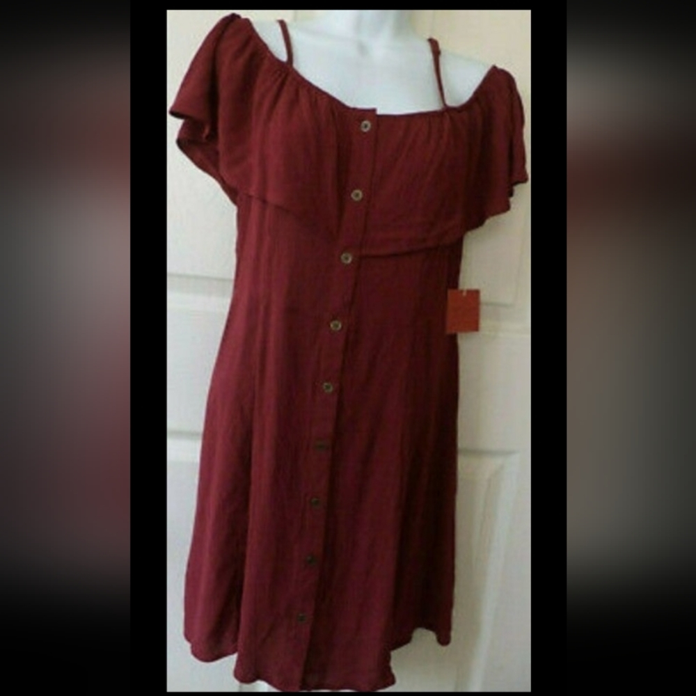 Off the shoulder bergundy dress size small